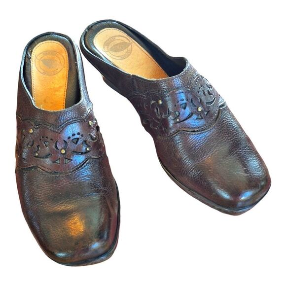 Nurture Bridgette Mule Comfort Shoes Gold Studs 7.5 Brown Leather Slip On Clogs - Picture 3 of 14